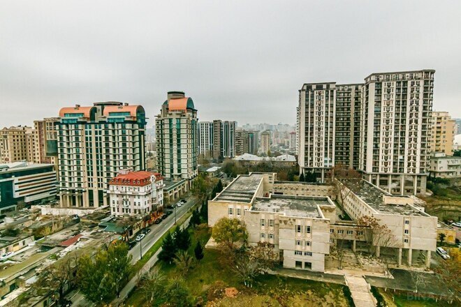 4-комн. новостройка - м. 28 мая - 200 м² (30)