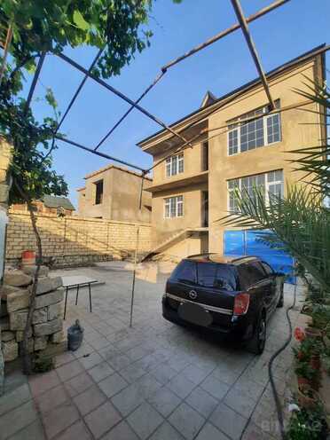 9 otaqlı həyət evi/bağ evi - Bakıxanov q. - 360 m² (1)