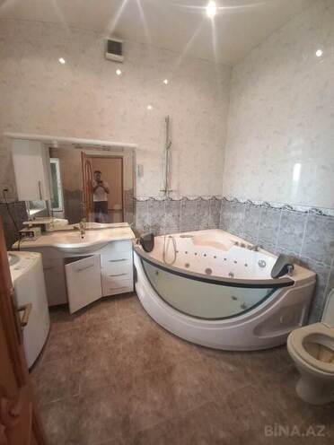 6 otaqlı həyət evi/bağ evi - Bakıxanov q. - 350 m² (24)