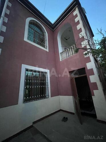 6 otaqlı həyət evi/bağ evi - Qaraçuxur q. - 270 m² (1)