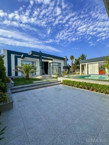 5 otaqlı həyət evi/bağ evi - Mərdəkan q. - 235 m² (1)