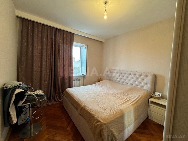 3 otaqlı köhnə tikili - Bakıxanov q. - 75 m² (10)