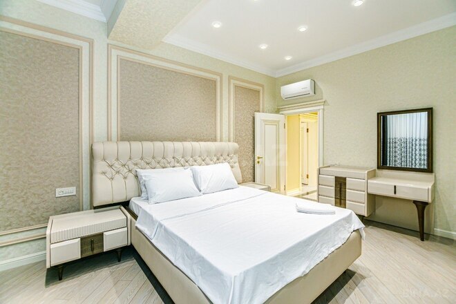 4 otaqlı yeni tikili - Səbail r. - 180 m² (16)