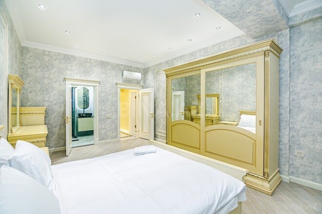 4 otaqlı yeni tikili - Səbail r. - 180 m² (22)