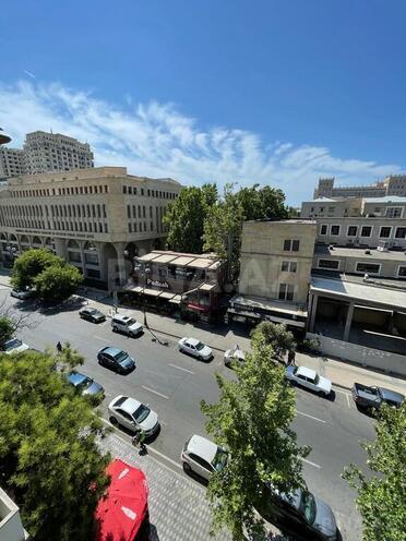 5 otaqlı köhnə tikili - Elmlər Akademiyası m. - 200 m² (1)