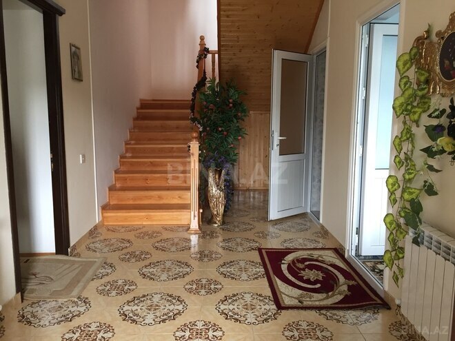 5 otaqlı həyət evi/bağ evi - Oğuz - 241 m² (2)