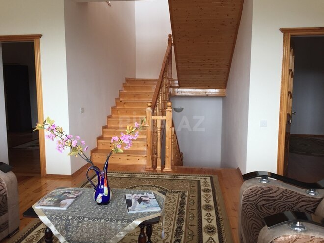 5 otaqlı həyət evi/bağ evi - Oğuz - 241 m² (9)