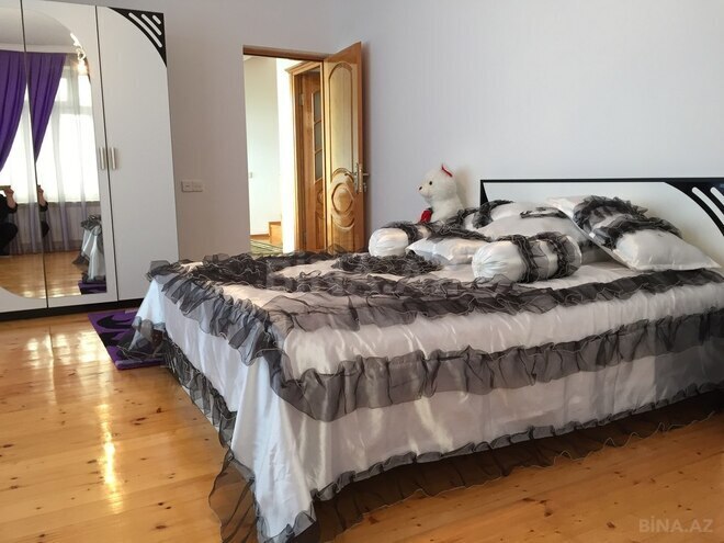 5 otaqlı həyət evi/bağ evi - Oğuz - 241 m² (13)