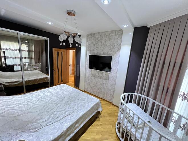 4 otaqlı həyət evi/bağ evi - Qaraçuxur q. - 190 m² (19)