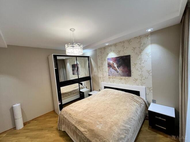 4 otaqlı həyət evi/bağ evi - Qaraçuxur q. - 190 m² (17)