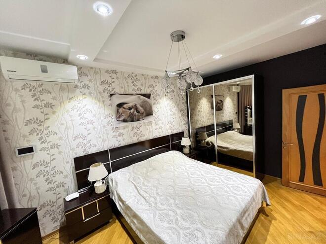 4 otaqlı həyət evi/bağ evi - Qaraçuxur q. - 190 m² (20)