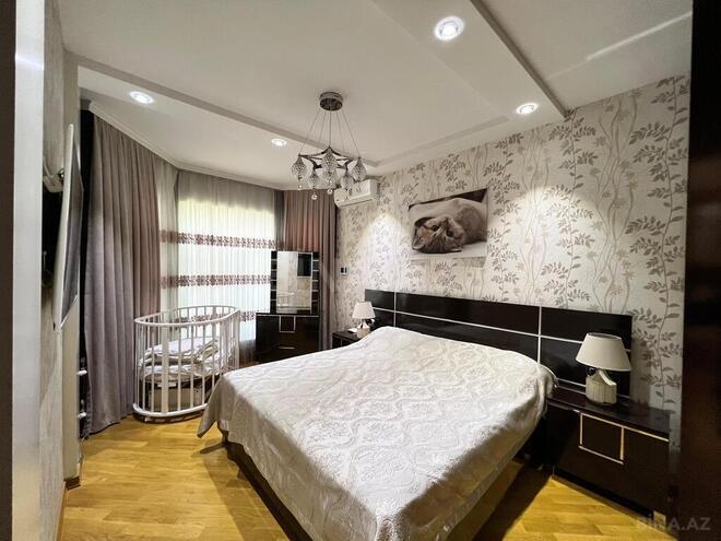 4 otaqlı həyət evi/bağ evi - Qaraçuxur q. - 190 m² (18)