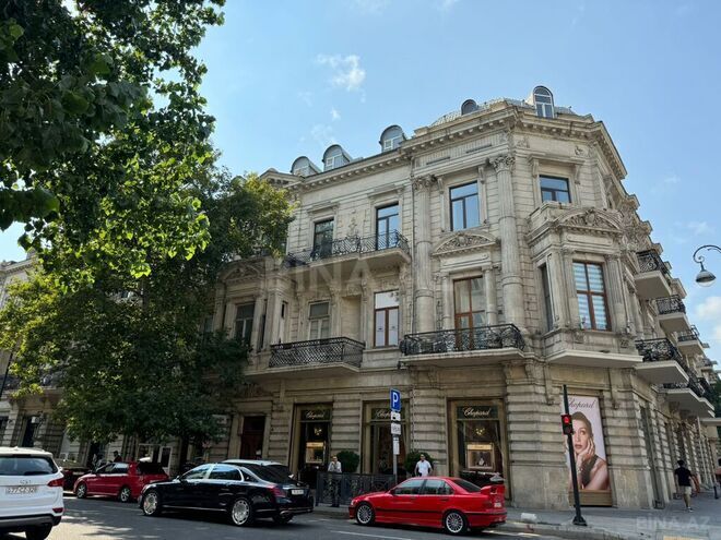 6-комн. вторичка - м. Сахил - 220 м² (1)