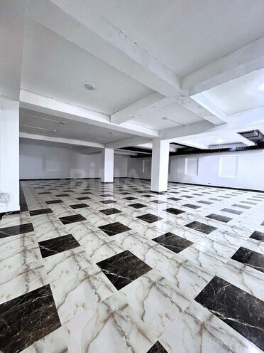 İcarəyə verilir  obyekt 700 m², 28 May m., photo 1 from 16