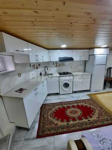 6 otaqlı həyət evi/bağ evi - Novxanı q. - 200 m² (4)