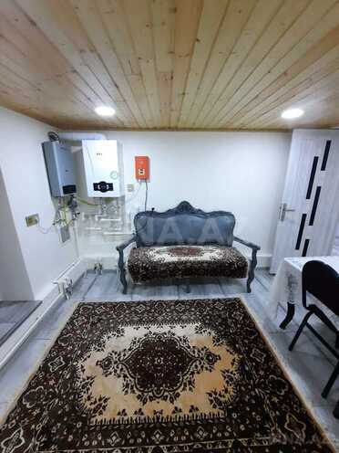 6 otaqlı həyət evi/bağ evi - Novxanı q. - 200 m² (12)
