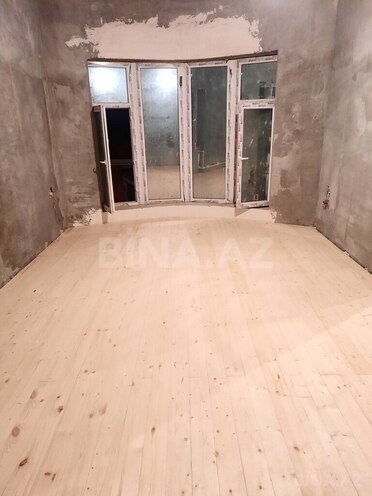 6 otaqlı həyət evi/bağ evi - Novxanı q. - 200 m² (28)