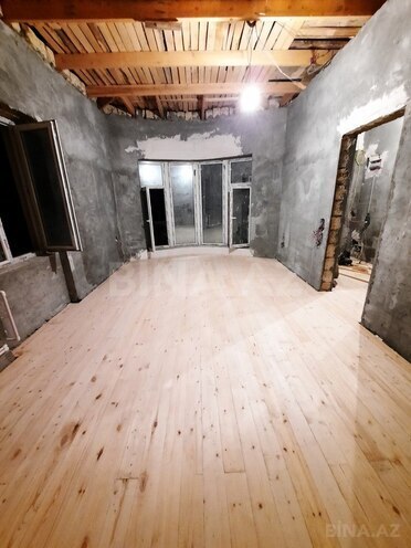6 otaqlı həyət evi/bağ evi - Novxanı q. - 200 m² (29)
