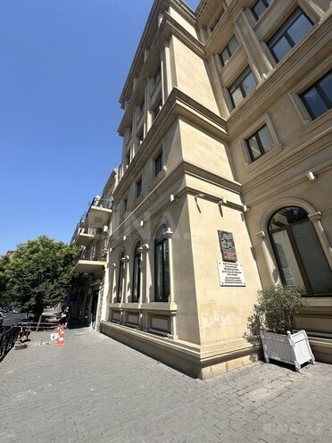 5-комн. вторичка - м. 28 мая - 170 м² (1)