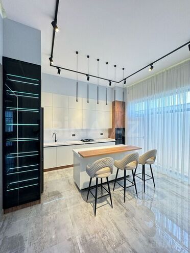 5 otaqlı həyət evi/bağ evi - Şüvəlan q. - 300 m² (25)