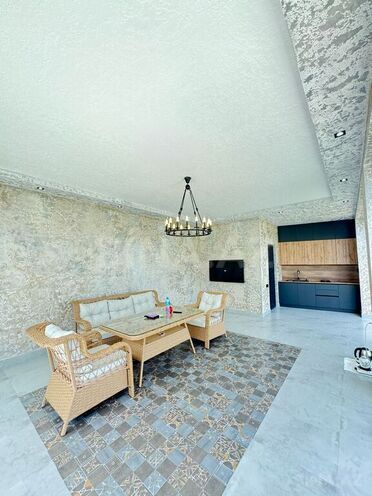 5 otaqlı həyət evi/bağ evi - Şüvəlan q. - 300 m² (18)