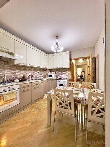Satılır 4 otaqlı köhnə tikili 100 m², Qara Qarayev m., photo 7 from 23