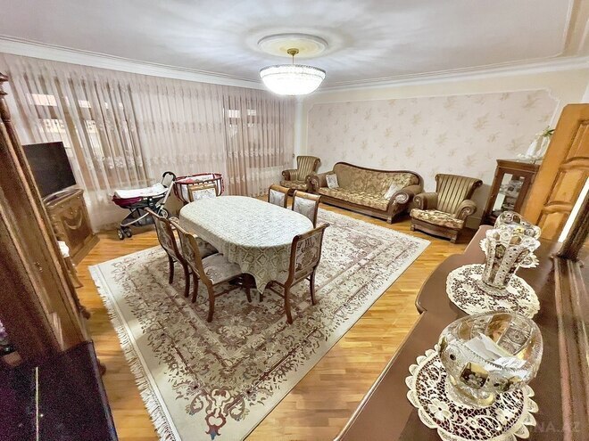 Satılır 4 otaqlı köhnə tikili 100 m², Qara Qarayev m., photo 3 from 23