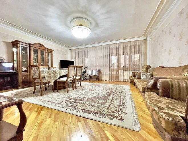 Satılır 4 otaqlı köhnə tikili 100 m², Qara Qarayev m., photo 1 from 23