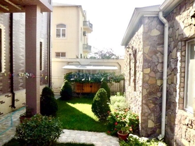 6-комн. дом/дача - м. Кара Караев - 250 м² (7)