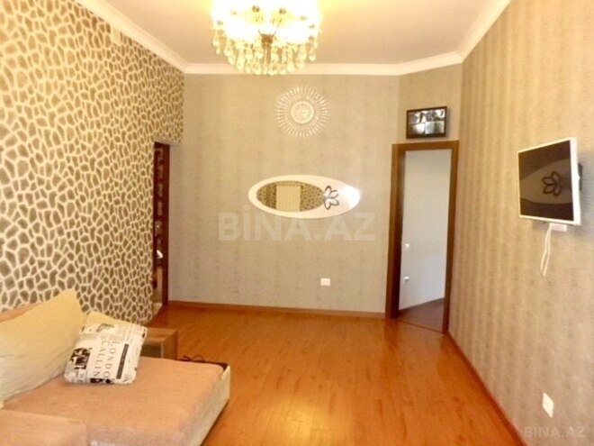 6-комн. дом/дача - м. Кара Караев - 250 м² (24)