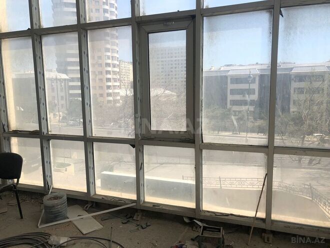 Объект - м. Элмляр Академиясы - 340 м² (5)
