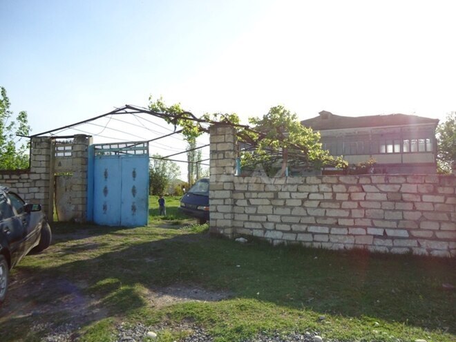 4 otaqlı həyət evi/bağ evi - Bərdə - 196.4 m² (2)