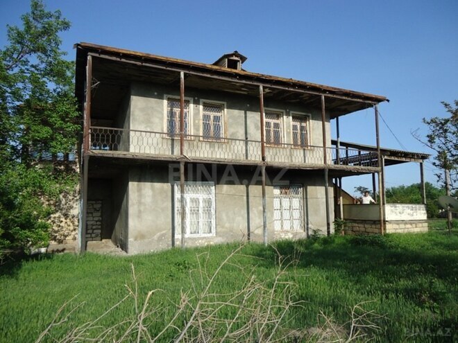 4 otaqlı həyət evi/bağ evi - Bərdə - 196.4 m² (1)