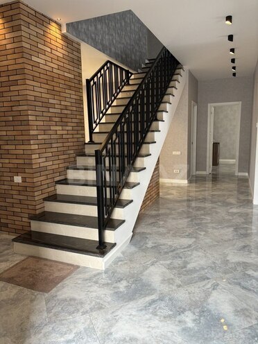 6 otaqlı həyət evi/bağ evi - Qusar - 260 m² (10)