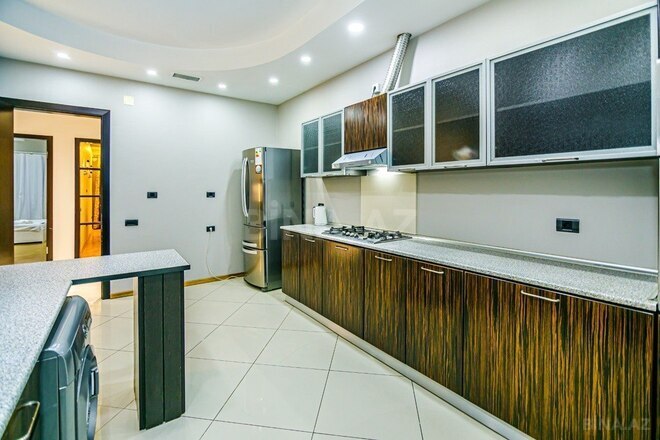 İcarəyə verilir 3 otaqlı yeni tikili 175 m², Sahil m., photo 16 from 32