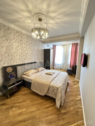 3-комн. новостройка - м. 28 мая - 110 м² (24)