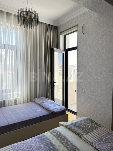 3-комн. новостройка - м. 28 мая - 110 м² (21)