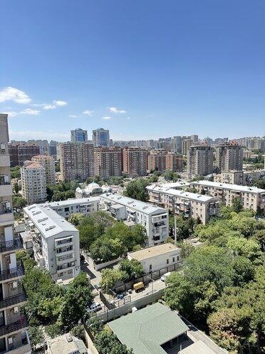 3-комн. новостройка - м. 28 мая - 110 м² (30)