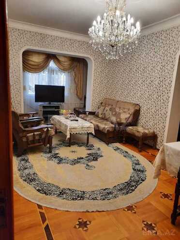 3 otaqlı köhnə tikili - 9-cu mikrorayon q. - 80 m² (1)