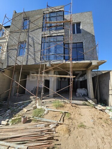 6-комн. дом/дача - пос. Бадамдар - 300 м² (1)