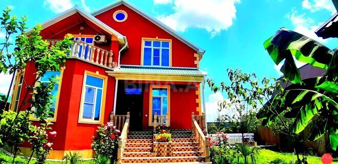 5 otaqlı həyət evi/bağ evi - Qəbələ - 200 m² (2)