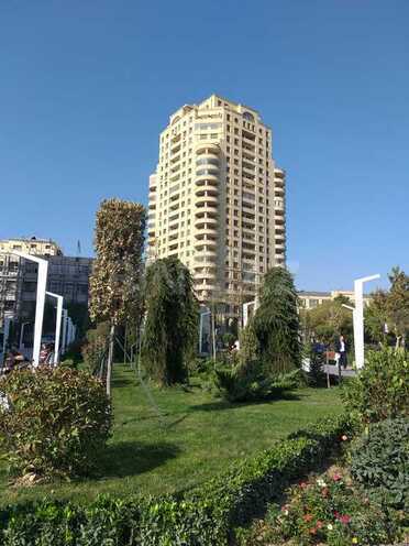 3 otaqlı yeni tikili - 28 May m. - 160 m² (1)