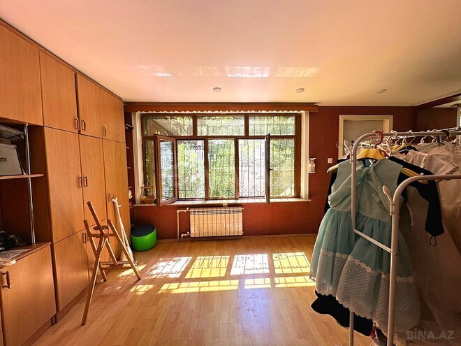 Продаётся 5-комн. вторичка 140 м², м. Кара Караев, photo 25 from 32