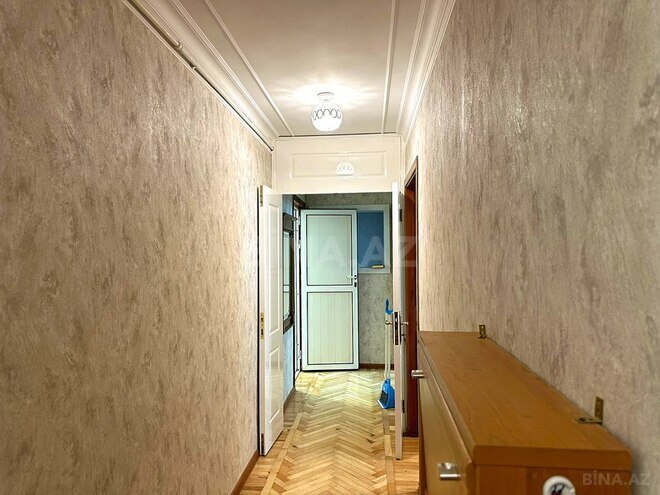 Продаётся 5-комн. вторичка 140 м², м. Кара Караев, photo 12 from 32