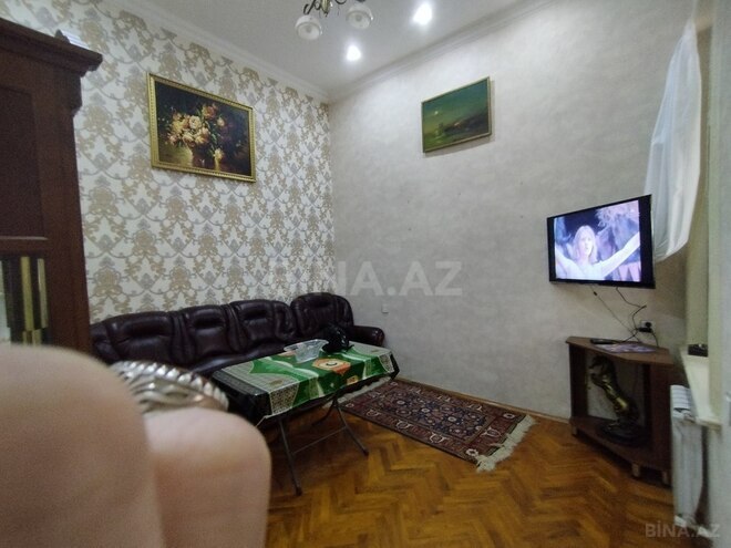 3-комн. вторичка - м. Сахил - 50 м² (2)