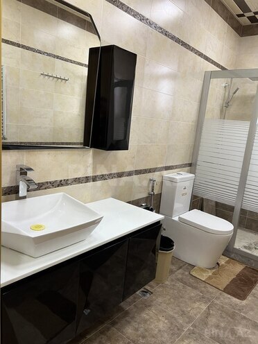 8 otaqlı həyət evi/bağ evi - Xızı - 329 m² (24)