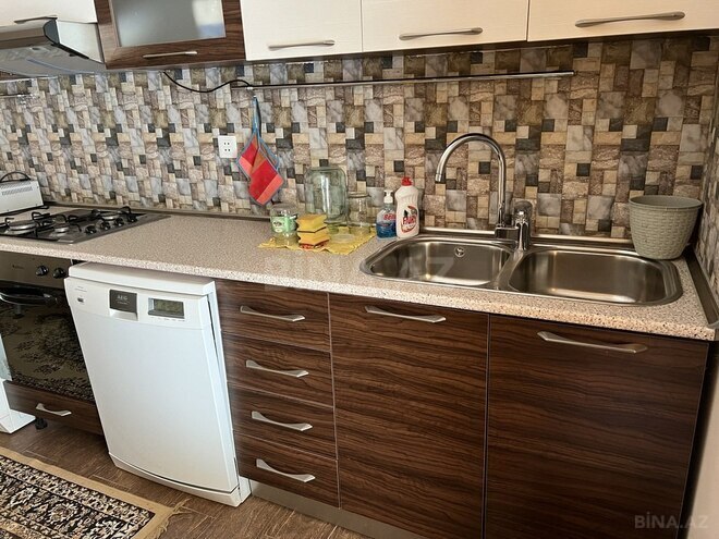 8 otaqlı həyət evi/bağ evi - Xızı - 329 m² (13)