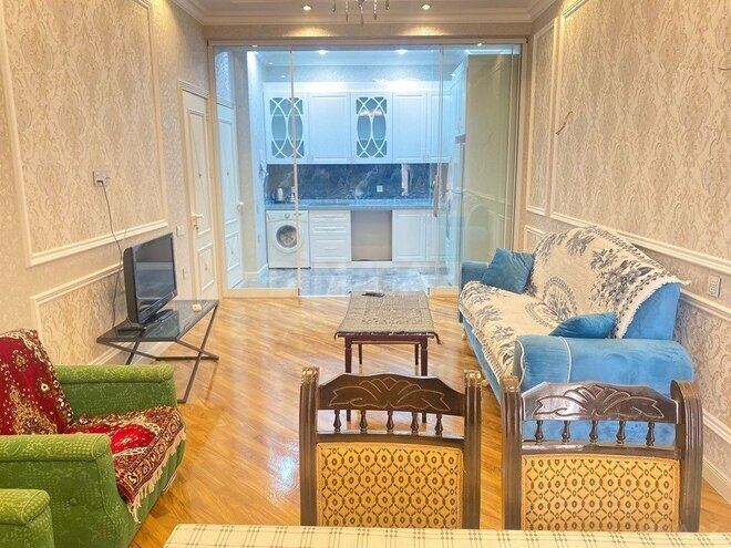 3 otaqlı yeni tikili - 8 Noyabr m. - 96 m² (1)