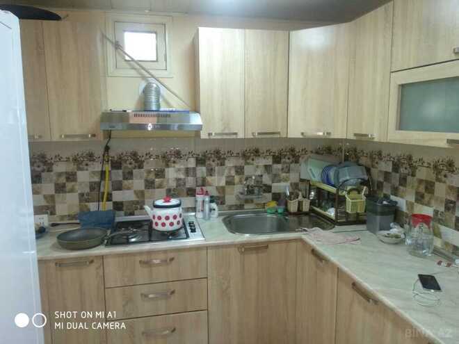 6 otaqlı həyət evi/bağ evi - Novxanı q. - 250 m² (18)