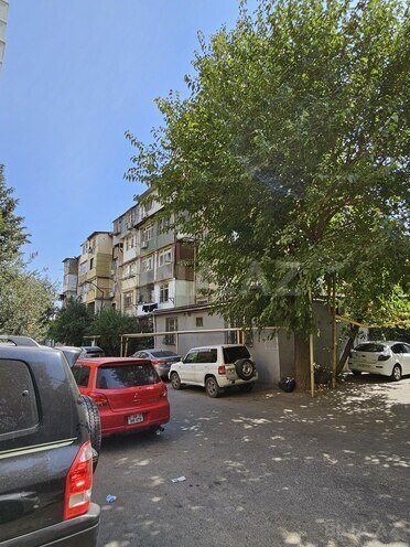 Продаётся 3-комн. вторичка 93 м², м. Иншаатчылар, photo 1 from 18